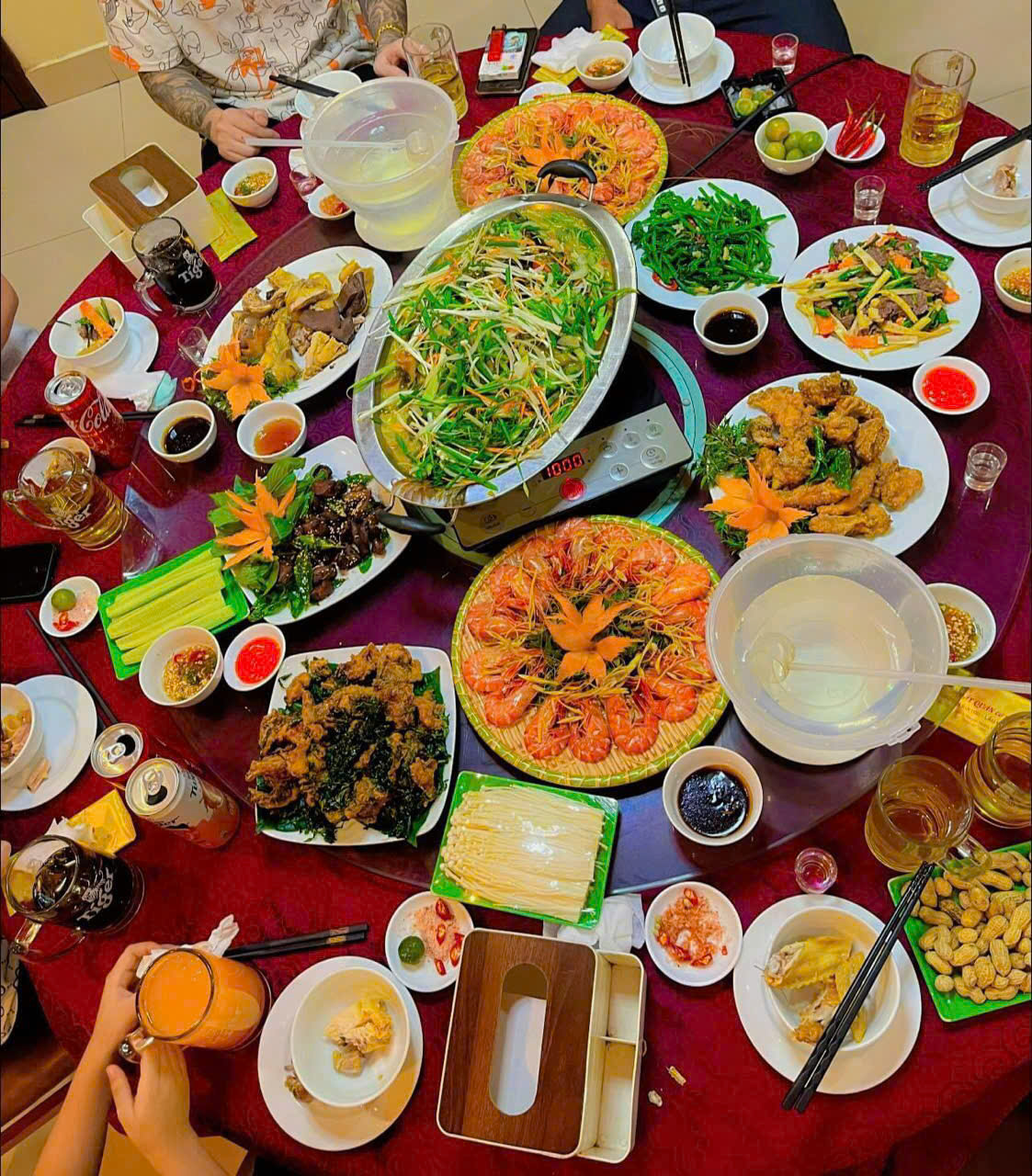 Lẩu Truyền Thống – Linh Hồn Trong Mỗi Bữa Ăn Tại Nhà Hàng Nhất Quán